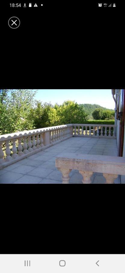 Villa entre vigne et lavande Verfeuil Extérieur photo